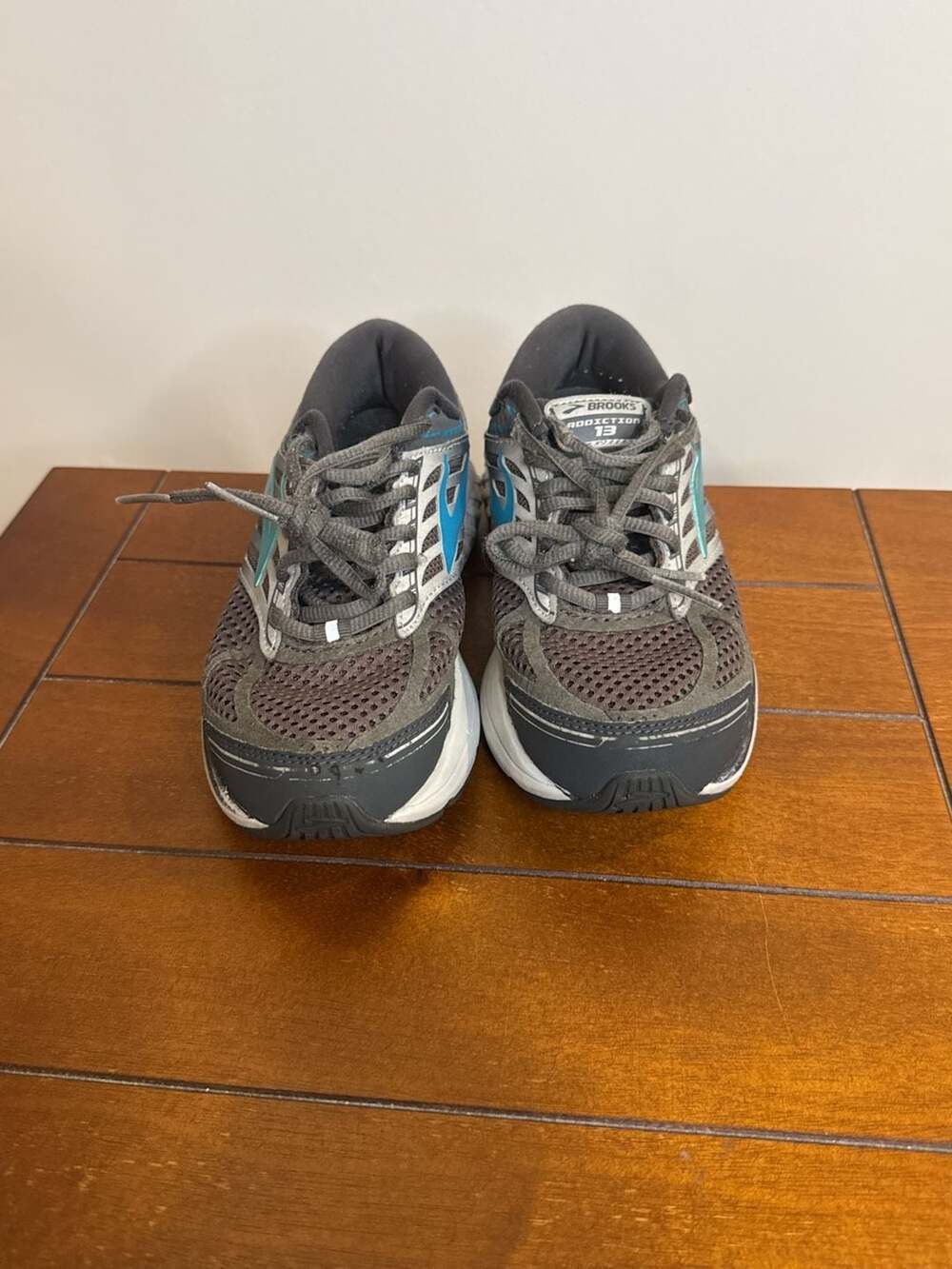 Brooks Addiction 13 Women's Running Shoes Gray Teal Size 6